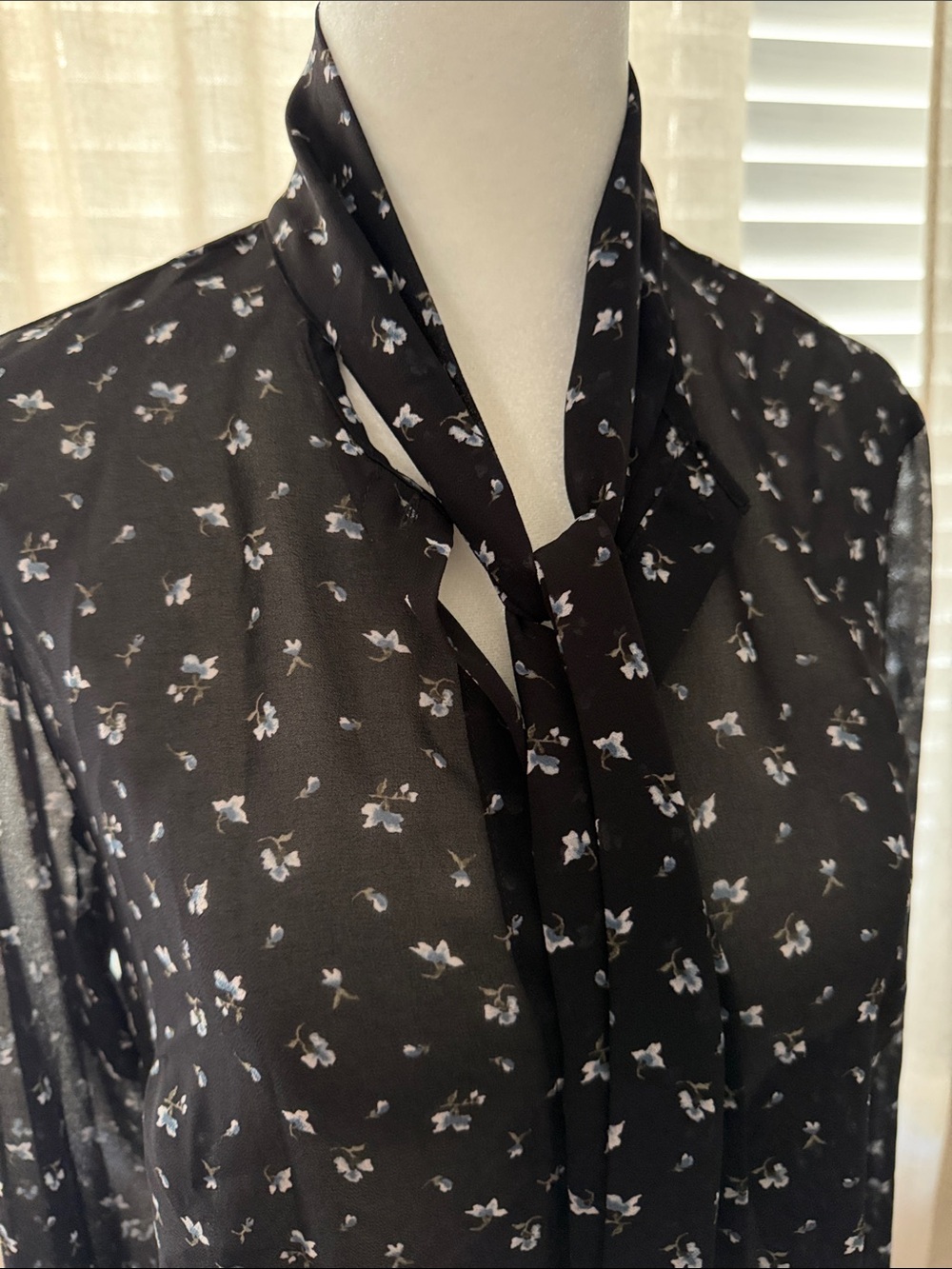 MICHAEL KORS Black Floral Blouse -S - Picture 3 of 6
